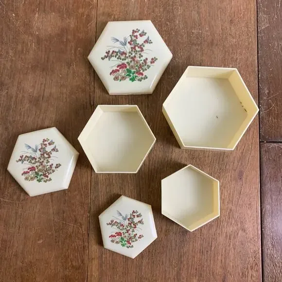 Vintage Hexagon Plastic Melamine Nesting Trinket Box Set‎ White With Red Flowers - Picture 8 of 8